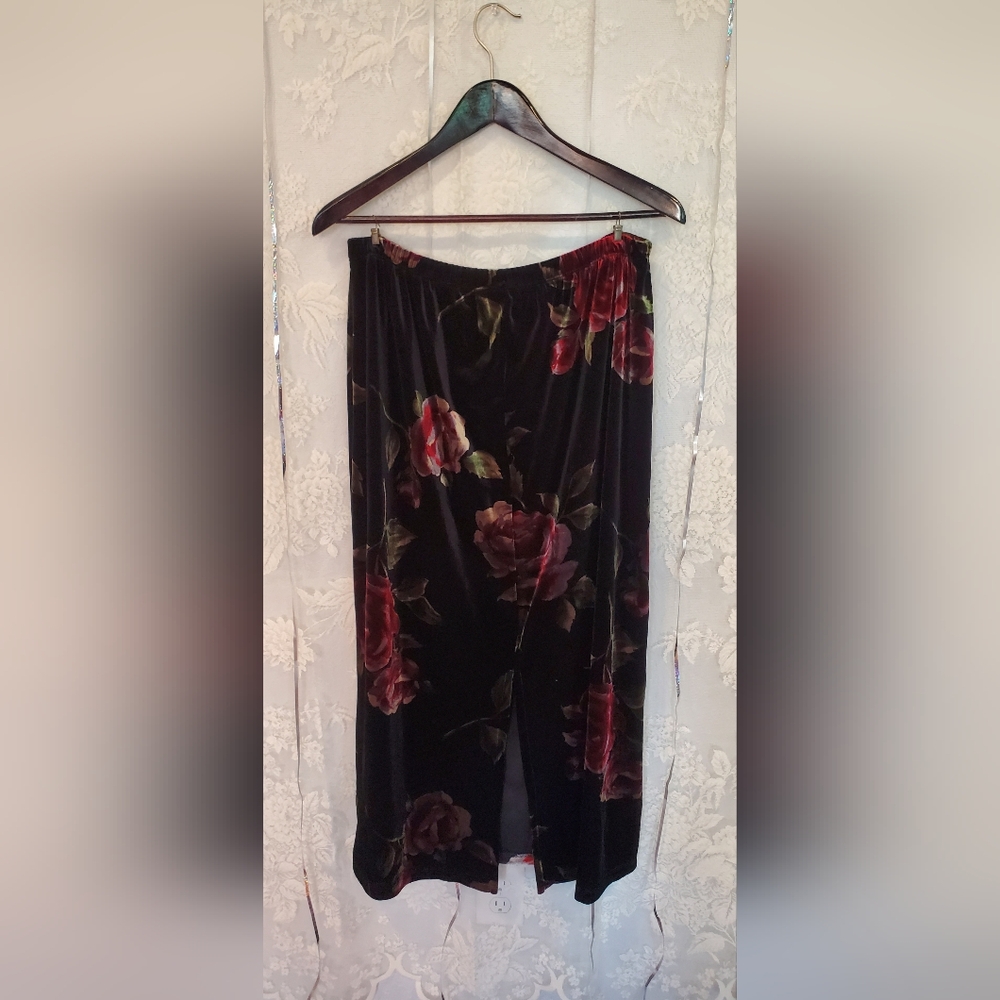 Whimsigoth Red Rose Black Velvet Skirt  Boho Victorian XL